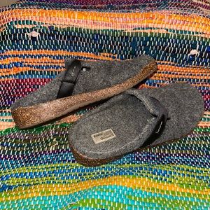 Earth Origins Jenna Felted Wool slipon clogs size 8.5